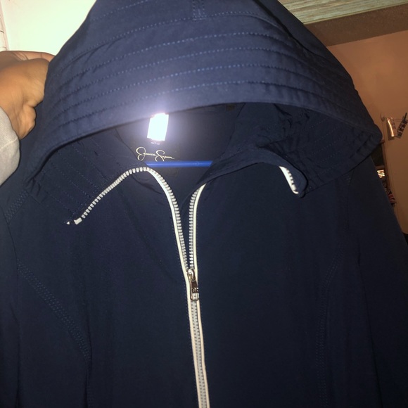 JESSICA SIMPSON RAIN COAT (L) - Picture 5 of 6